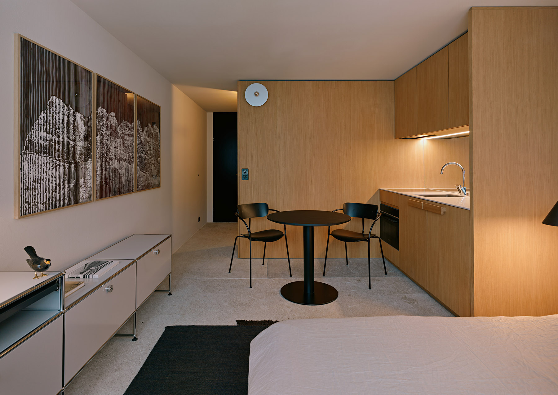 Studio Aminona — Gesamtansicht